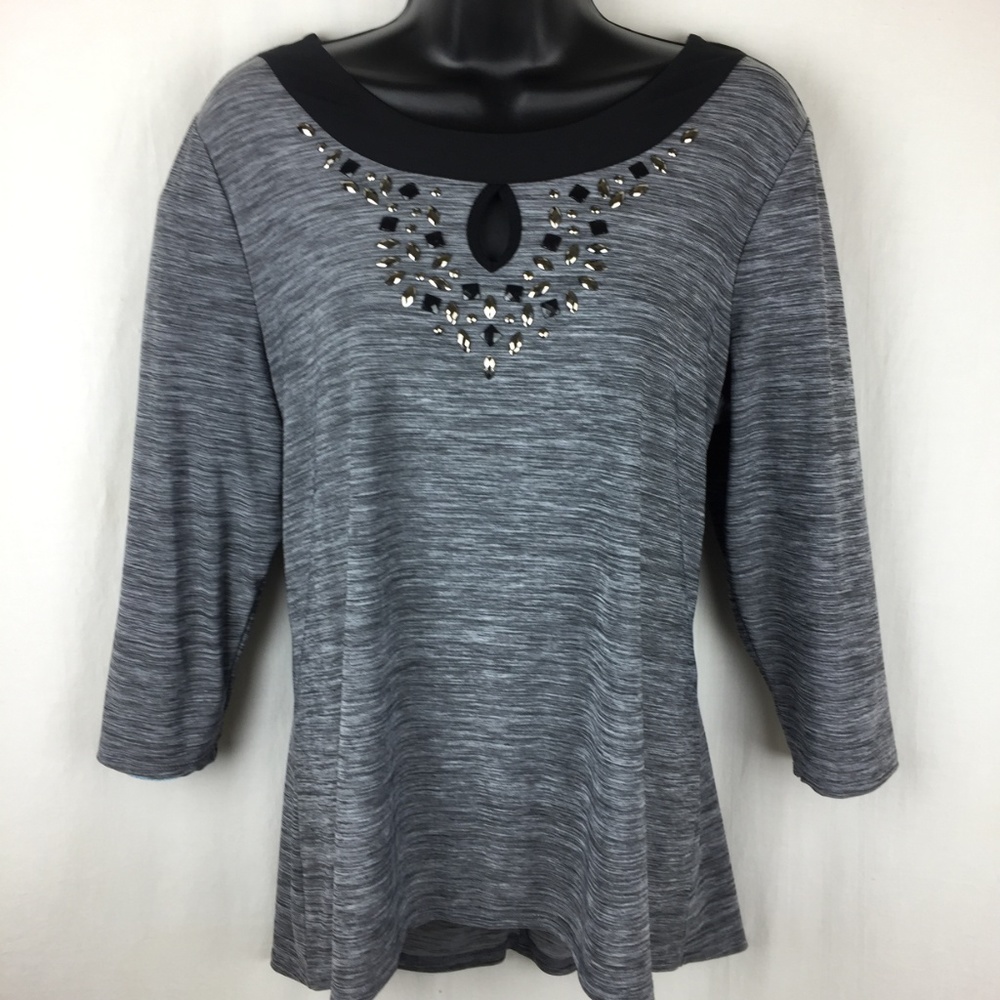 Suzie in the City Gray Keyhole Embellished Top EP9